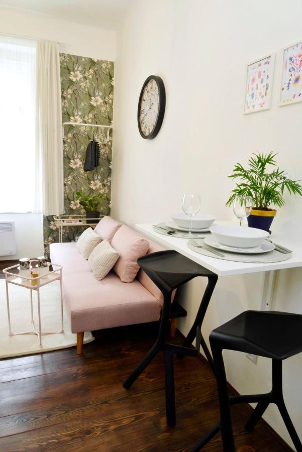 Lazy Sofa ° Apartment Hradec Kralove Exterior photo